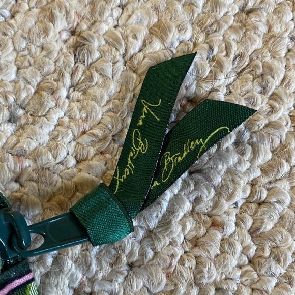 Vera Bradley Chelsea Green wristlet - Picture 4 of 11